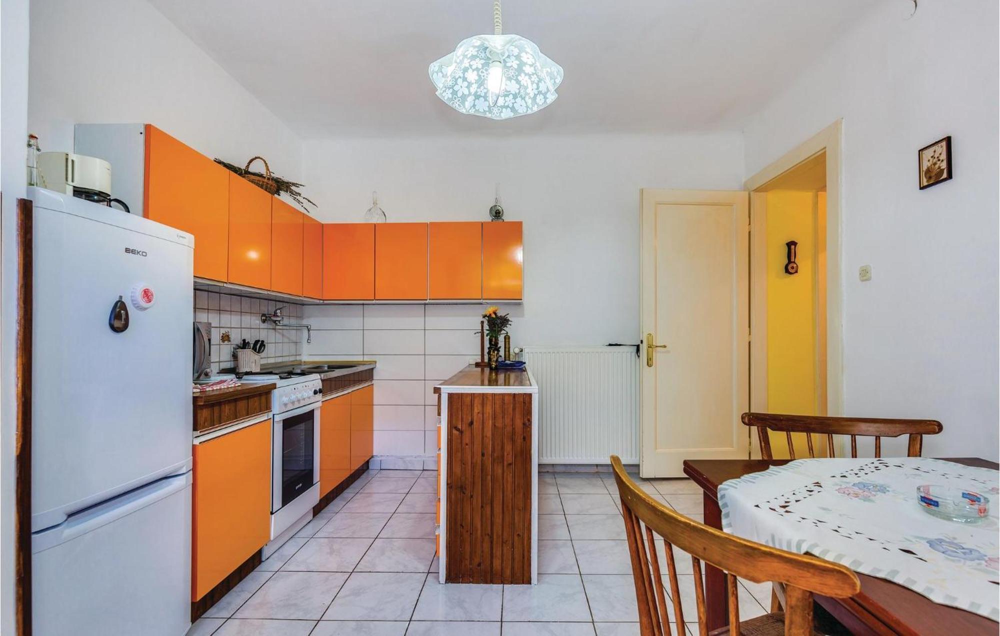 1 Bedroom Beautiful Apartment In Bakar Bagian luar foto