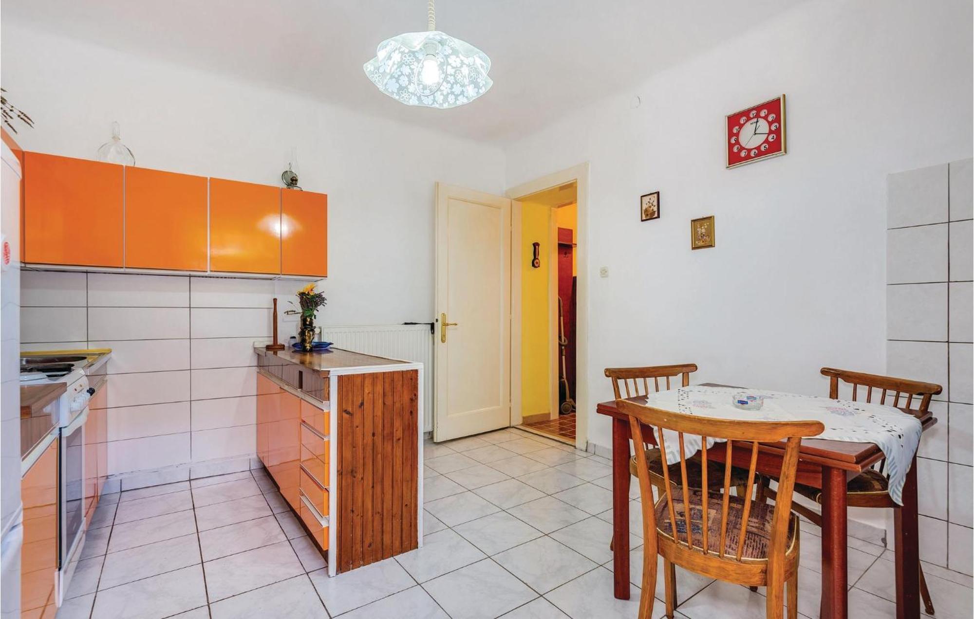 1 Bedroom Beautiful Apartment In Bakar Bagian luar foto